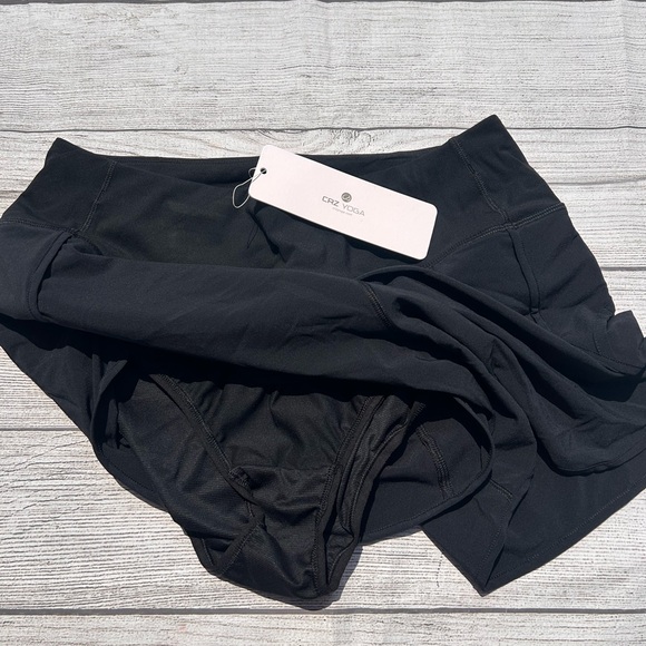 CRZ YOGA Women's Black Athletic Shorts - Picture 8 of 9